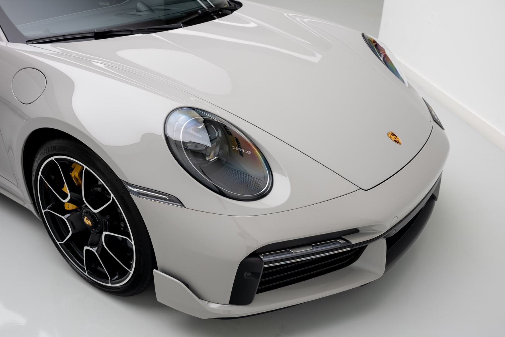 2024 PORSCHE 911 TURBO S. AEREOKIT. BURMESTER. SUNROOF. SPORT EXHAUST